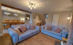 Luxurious 4 Bedroom Cottage In The Yorkshire Dales